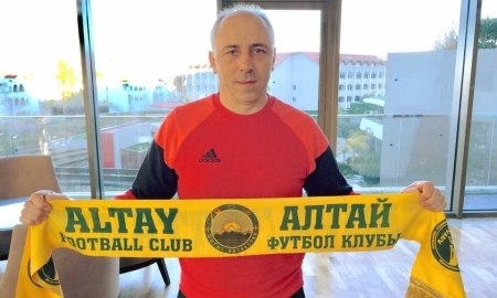 
Илиев официально возглавил «Алтай» 