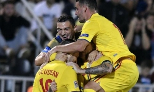 
Сборная Румынии с футболистом «Астаны» в составе и удалением оформила разгром на выезде