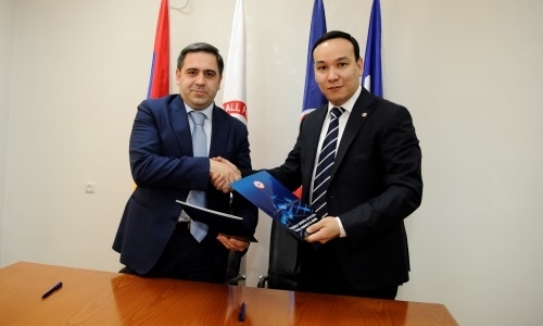 
ПФЛК и ФФА подписали в Ереване меморандум о сотрудничестве