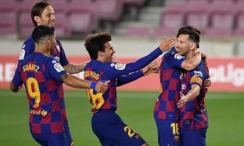 
Прямая трансляция матча Ла Лиги «Барселона» — «Эспаньол»