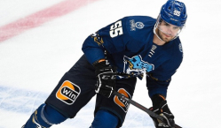 «Барыс» избавился от защитника после домашнего позора в КХЛ