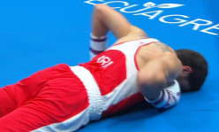 Брутальным нокаутом в первом раунде закончился бой за финал ЧМ-2025 по боксу. Видео