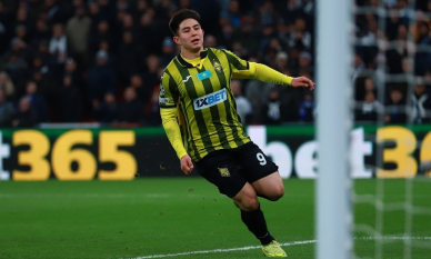 УЕФА признал статус Дастана Сатпаева в Лиге Чемпионов