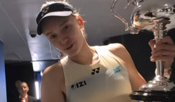 В сети появилось видео «побега» Елены Рыбакиной с трофеем