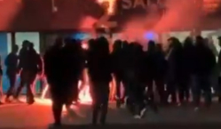 Протест фанатов во Франции перерос в поджоги и хаос. Видео