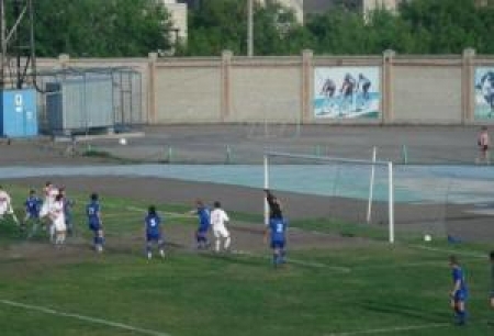 Андрей Востриков забивает свой второй мяч в данной игре