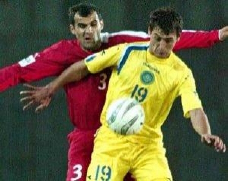 Данияр Кенжеханов в борьбе с Лашей Салуквадзе