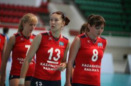 В бой поведет волейбольную дружину капитан Елена Павлова (№ 13)