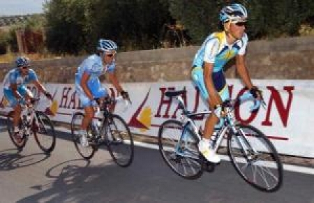 Контадор во главе пелотона