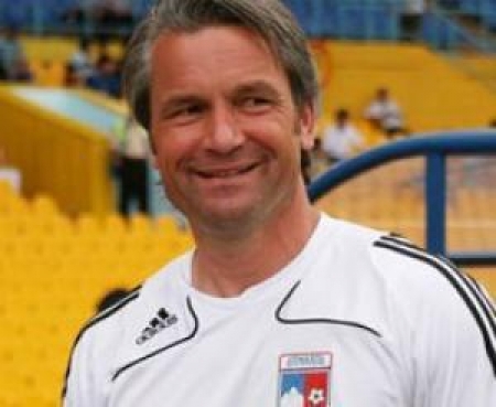 Бернд Шторк утверждает что у нас есть талантливые футболисты