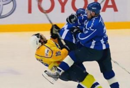 КХЛ манит...