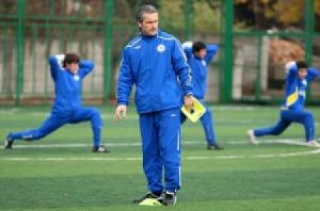 Бернд Шторк вернулся в молодежную команду Казахстана