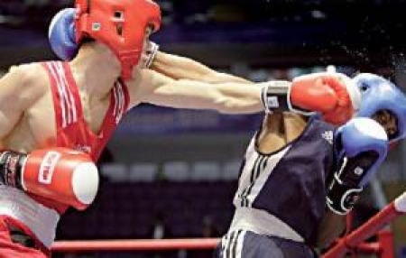 Биржан Жакипов против кубинца Гонсало Эрнандеса