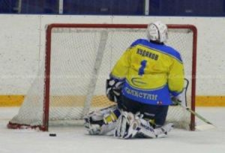 Очередная шайба побывала в воротах карагандинцев