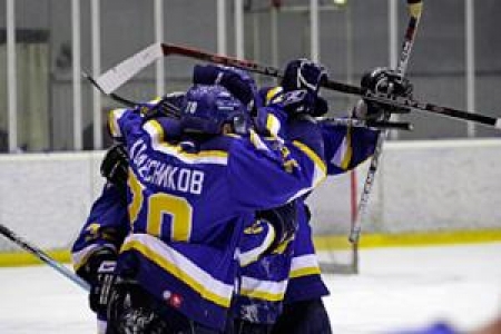 Усть-каменогорские хоккеисты снова выигрывают