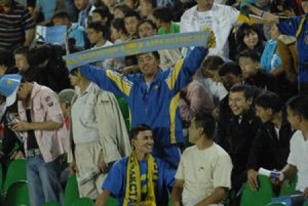 Депутат заступается за болельщиков