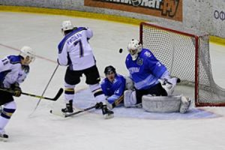 Казахстанцы забивают, но в итоге проигрывают