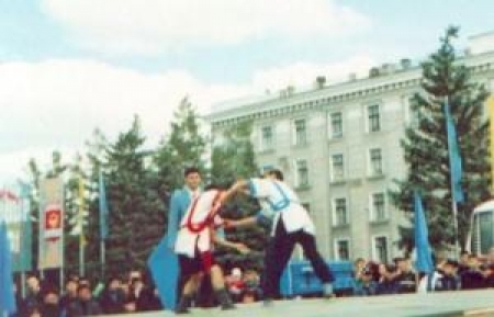 Соревнования по борьбе Казакша курес проходят в каждом городе Казахстана