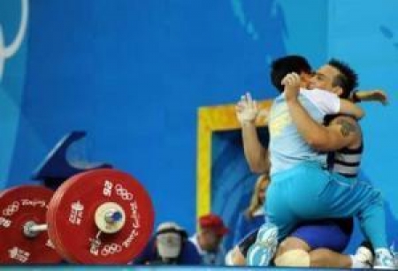 Ни и олимпийский чемпион Илья Ильин