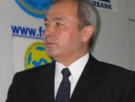 Адамбеков верит в наших тренеров