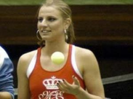 Каратанчева теперь выступает за Казахстан