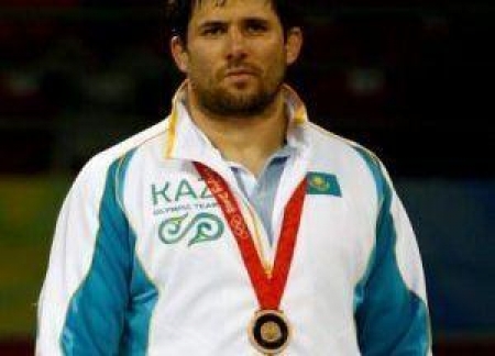 Марид Муталимов на пьедестале