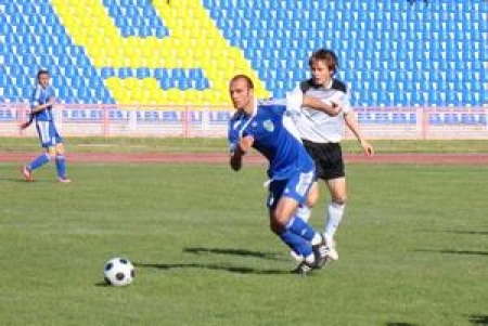 В девятом туре чемпионата страны в лидеры выбились чемпионы страны