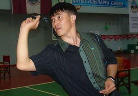 Дартс ныне популярен