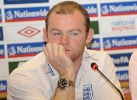 Уэйн Руни на пресс-конференции в Алматы