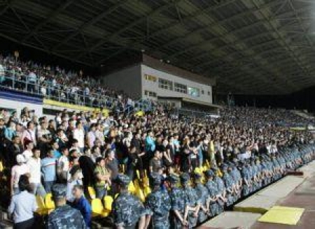 Стадион был заполнен на отказ