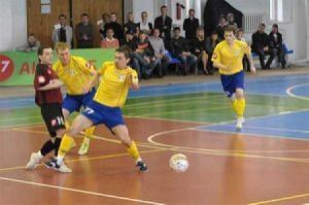 Юрий Бутрин (№ 77) умеет и любит атаковать