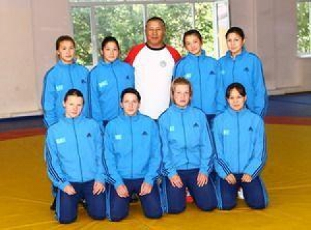Молодежная команда по женской борьбе готова к чемпионату Азии-2009