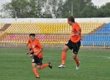 Шафф отмечает гол