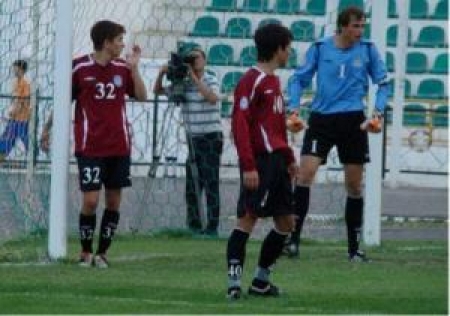 Вратарь Владимир Логиновский № 1 «Кызылжар»