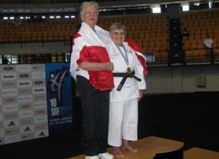 Перла Фернандес (справа в кимоно): Возраст для чемпиона не имеет значения