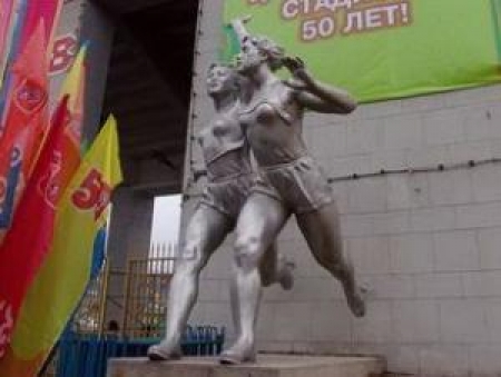 Центральный стадион на ремонте