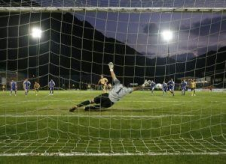 Балтиев забивает пенальти