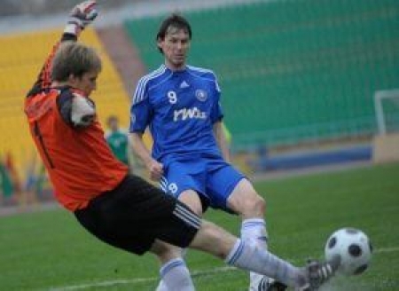 Выездную победу «Локомотиву» принес дубль Егора Титова