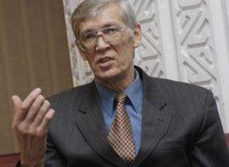 Несмотря на возраст Жармухамедов еще выходит на площадку