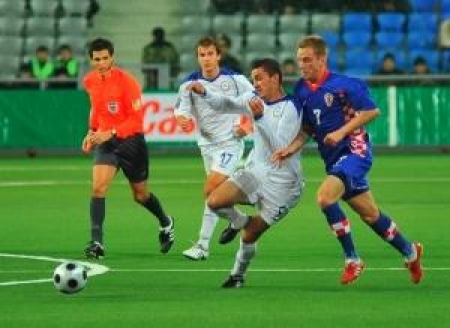 Сергей Хижниченко идет вперед