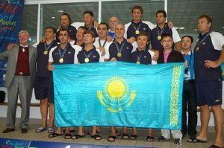 Сборная ветеранов Казахстана по водному поло триумфально вернулась на родину, завоевав золотые медали Всемирных игр