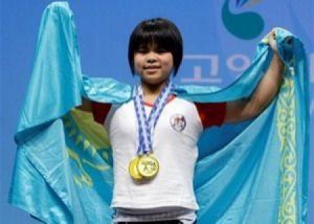 16-летняя Зульфия Чиншанло, поднялась на высшую ступень пьедестала мирового первенства