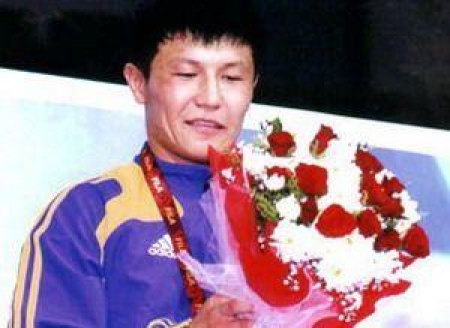 Чемпион мира Артур Умбеткалиев настроен серьезно к первенству РК по греко