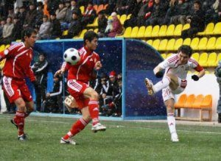 Кенжисариев хочет играть за Казахстан, но сможет ли?