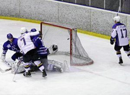 Хозяева победили уверенно