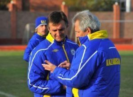 Павел Родненок со своим ассистентом Александром Убыкиным