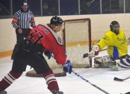 Немало хлопот приносил Паньшин у ворот ХК «Сарыарка» в борьбе за золото чемпионата