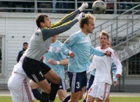 Уральцы одержали первую победу