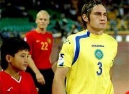 Кучма несколько раз выходил на поле в основе сборной страны