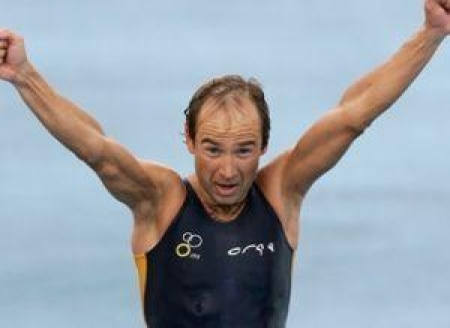 Гааг возвращается